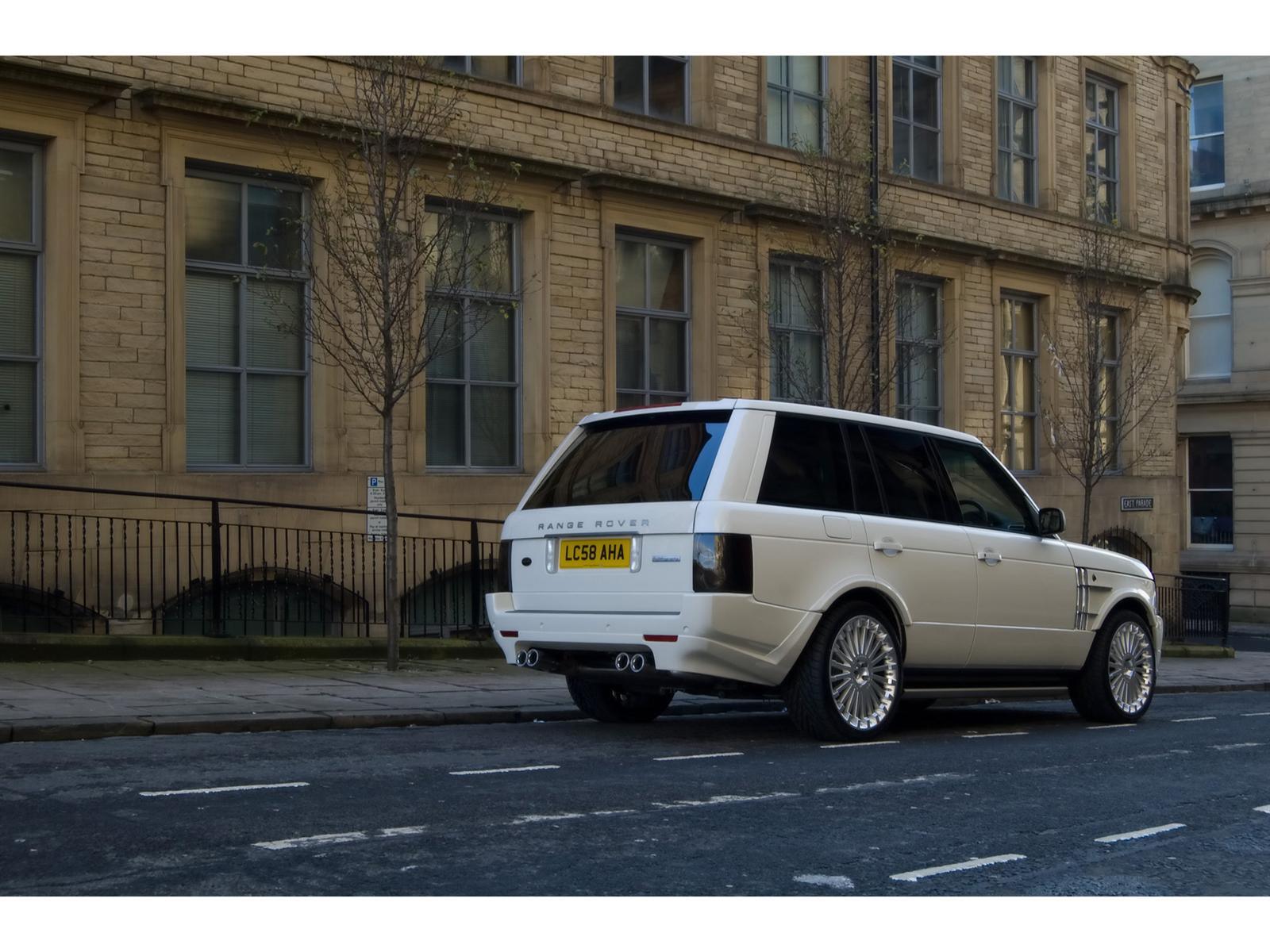 2009 A Kahn Range Rover Vogue